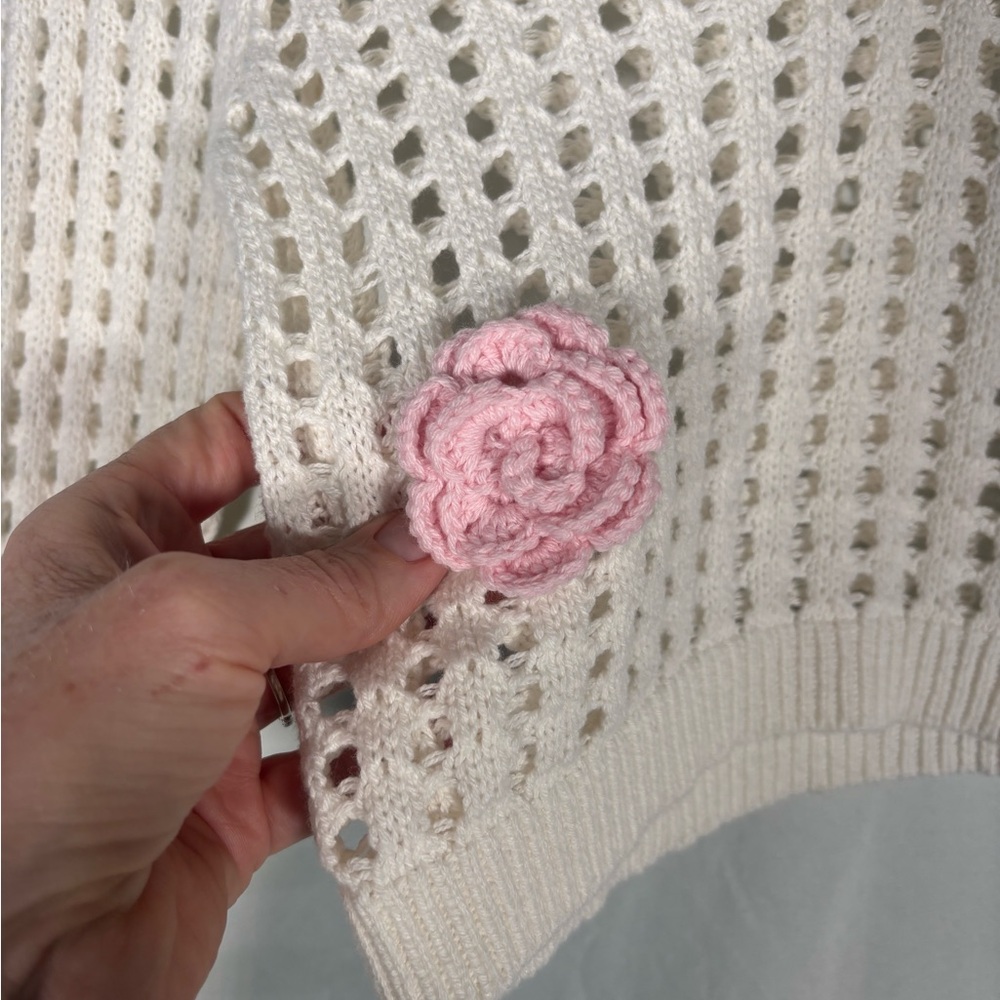 Wild Fable Cropped Open Knit Sweater w Floral Appliqués XS NWT - Picture 5 of 7